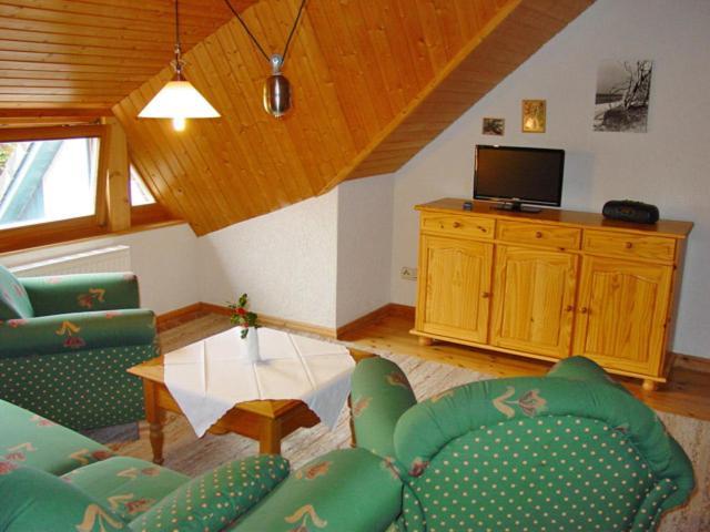 Pension Martens - Gaubenwohnung Wieck Luaran gambar